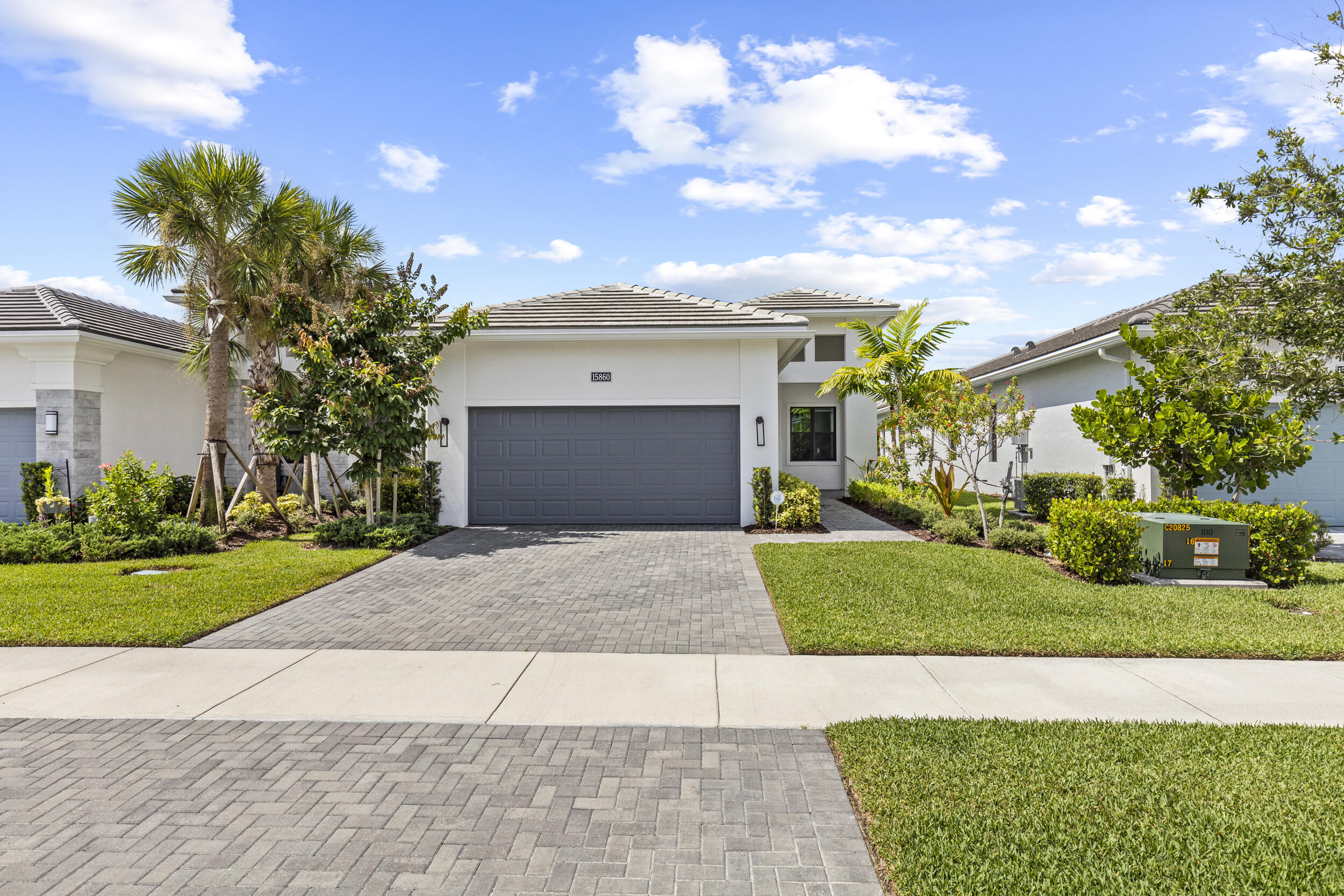 En Venta 15860 KEY BISCAYNE Lane, The Acreage, FL 33470, The Acreage, FL 33470