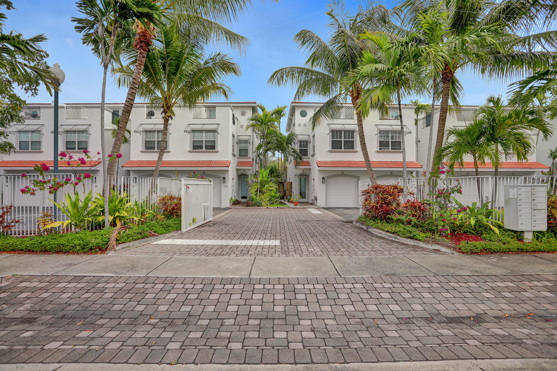 En Renta 728 NE 7th Avenue, Fort Lauderdale, FL 33304, Fort Lauderdale, FL 33304