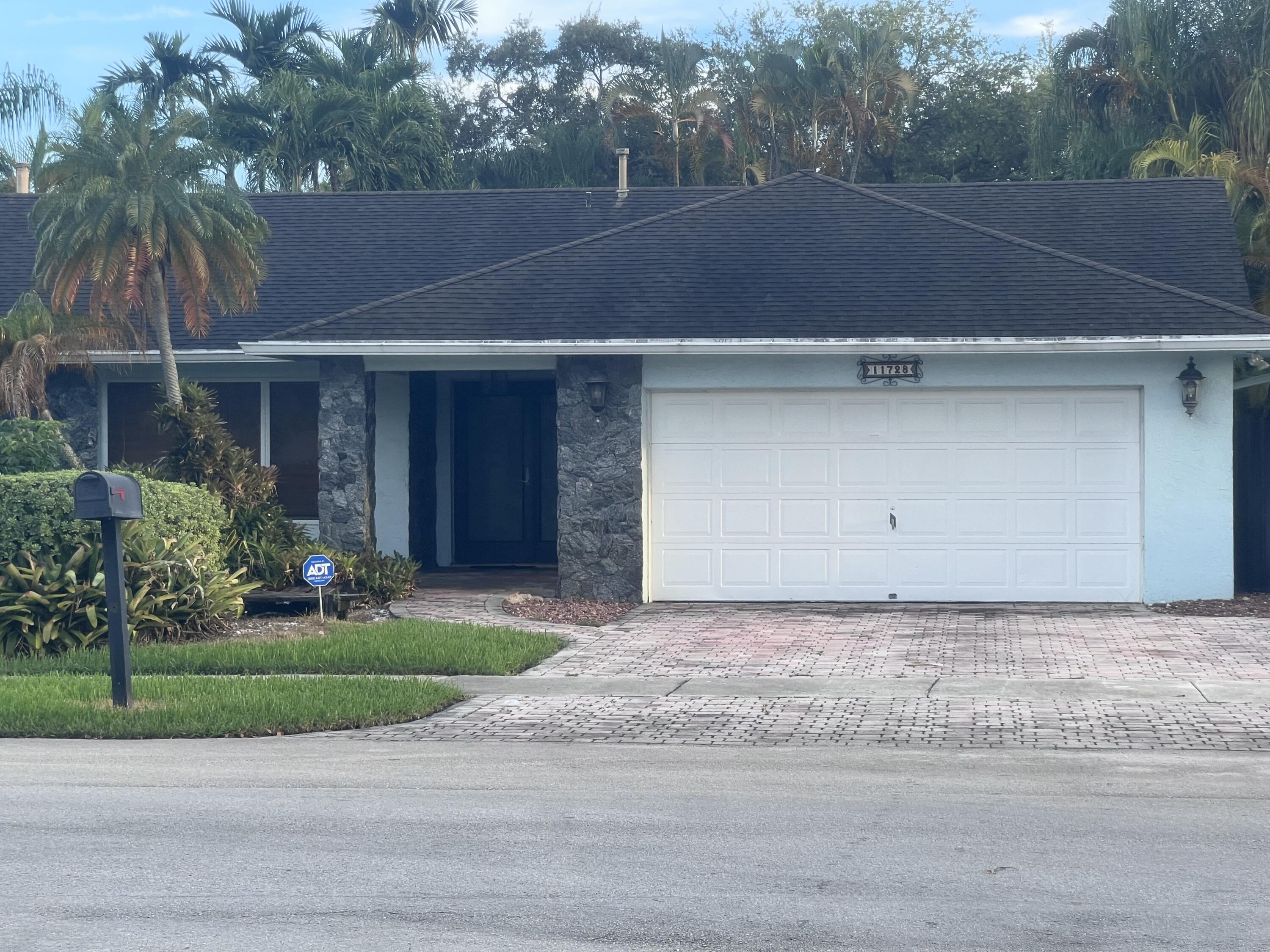 En Renta 11728 SW 97Th Street, Miami, FL 33186, Miami, FL 33186