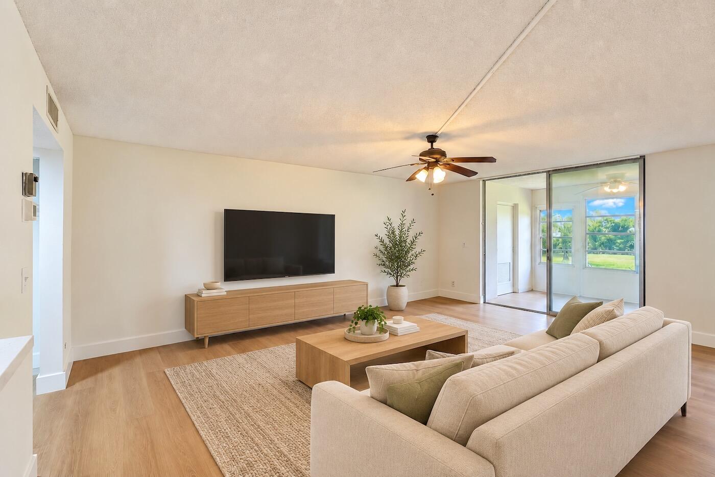 En Venta 950 NW 80TH Avenue 104, Margate, FL 33063, Margate, FL 33063
