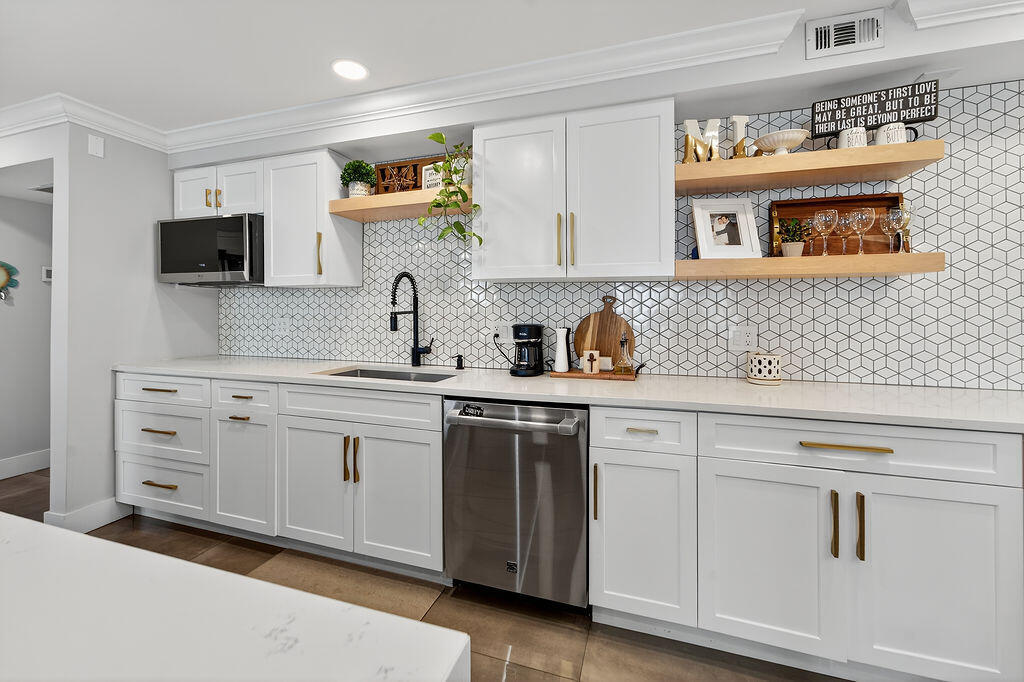 En Venta 5440 N OCEAN Drive 1404, Singer Island, FL 33404, Singer Island, FL 33404