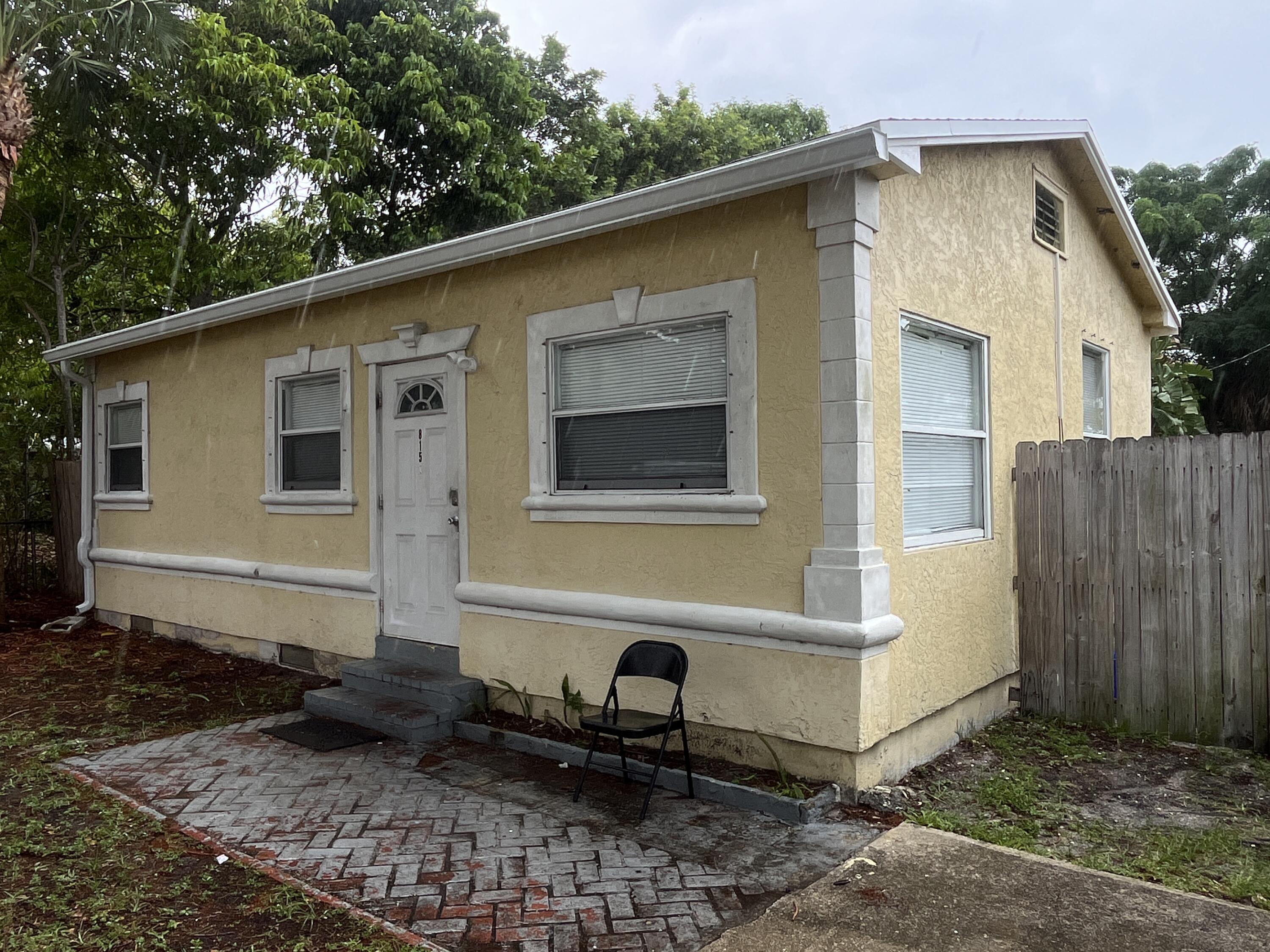 En Venta 815 BRIGGS Street, West Palm Beach, FL 33405, West Palm Beach, FL 33405