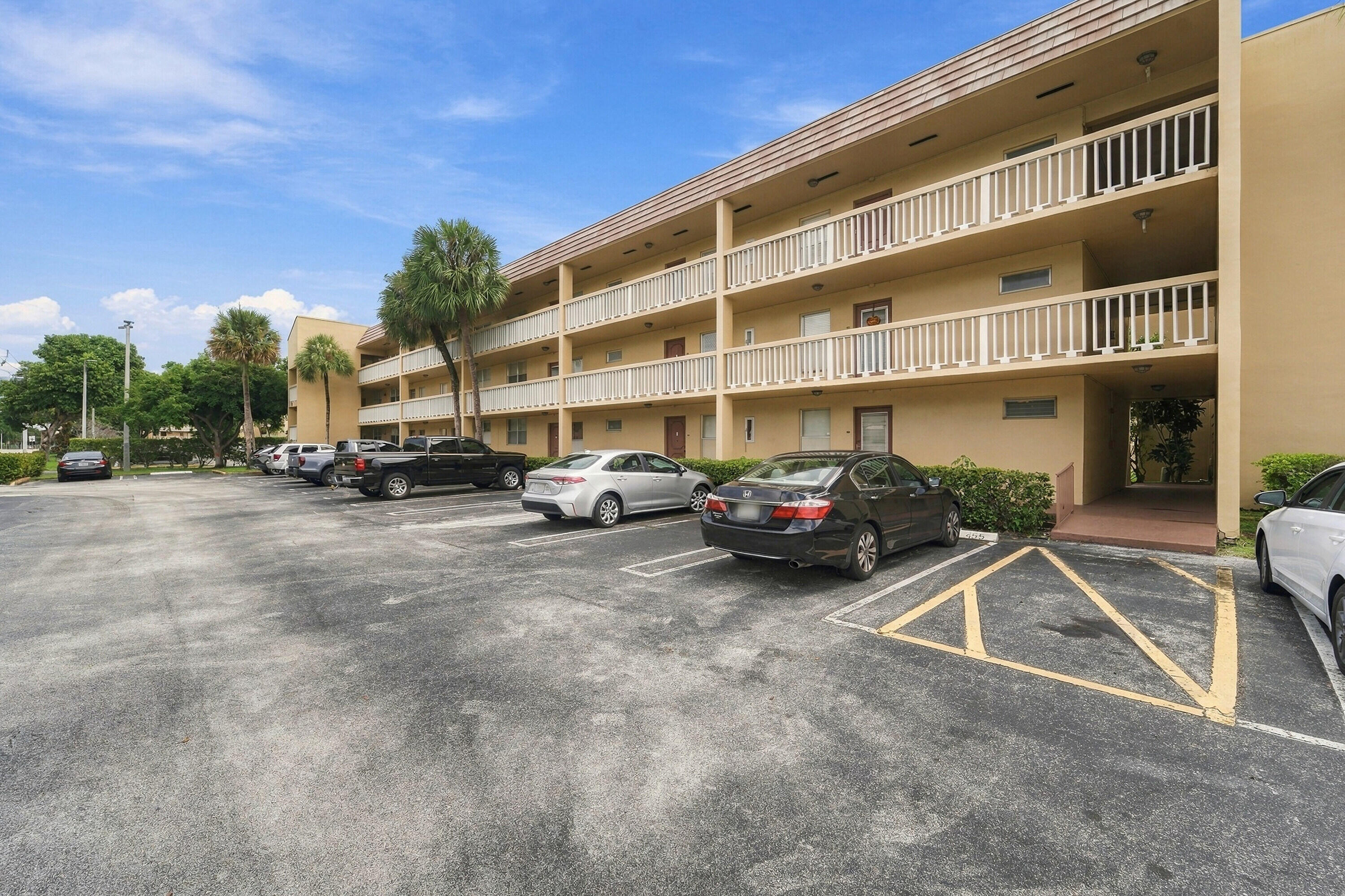 En Venta 6350 NW 62ND Street 212, Tamarac, FL 33319, Tamarac, FL 33319