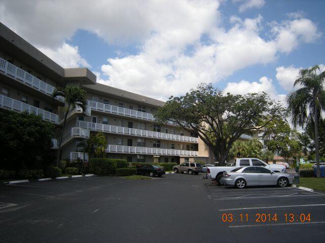 En Renta 107 ROYAL PARK Drive 2E, Oakland Park, FL 33309, Oakland Park, FL 33309