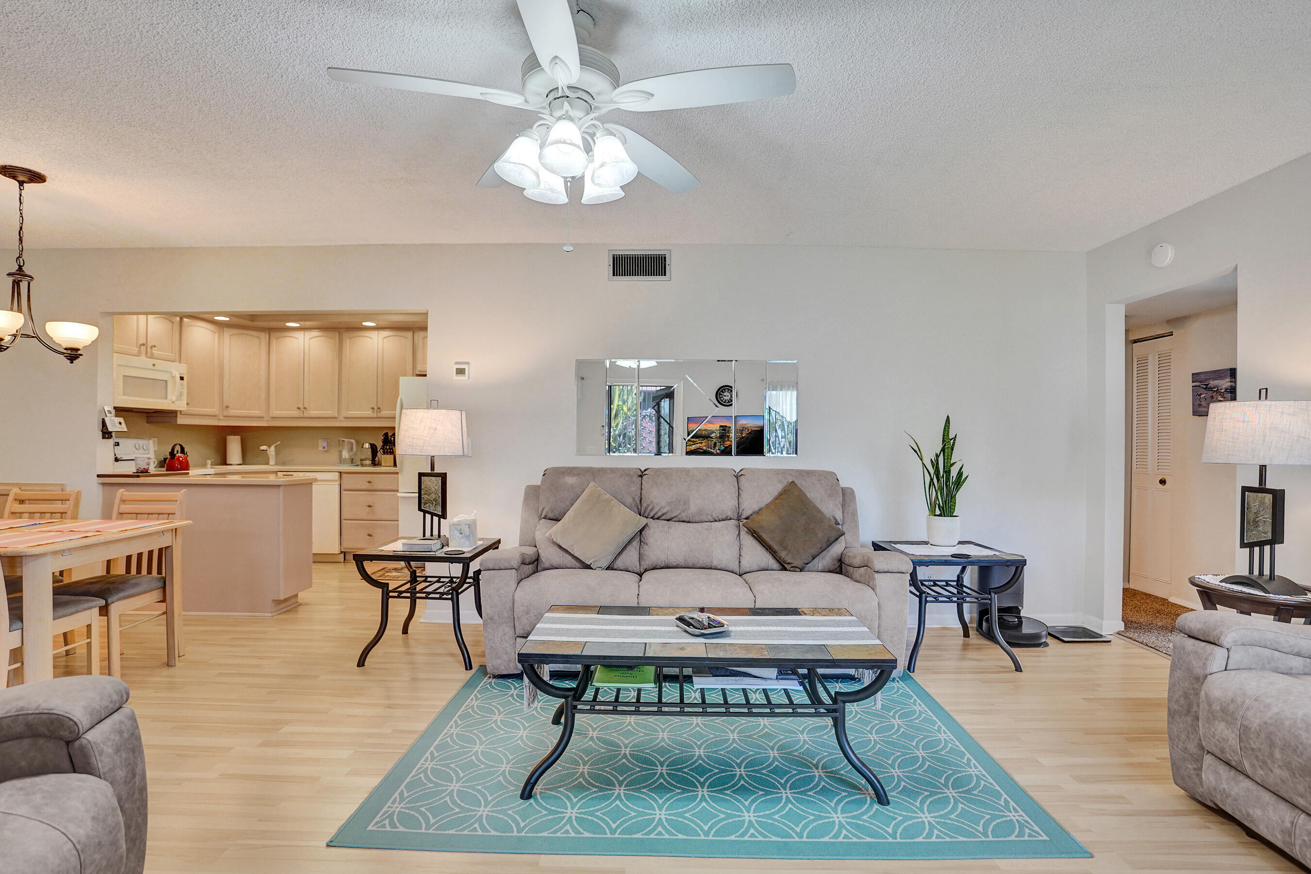 En Venta 3561 Tall Pine Way B-1, Greenacres, FL 33463, Greenacres, FL 33463