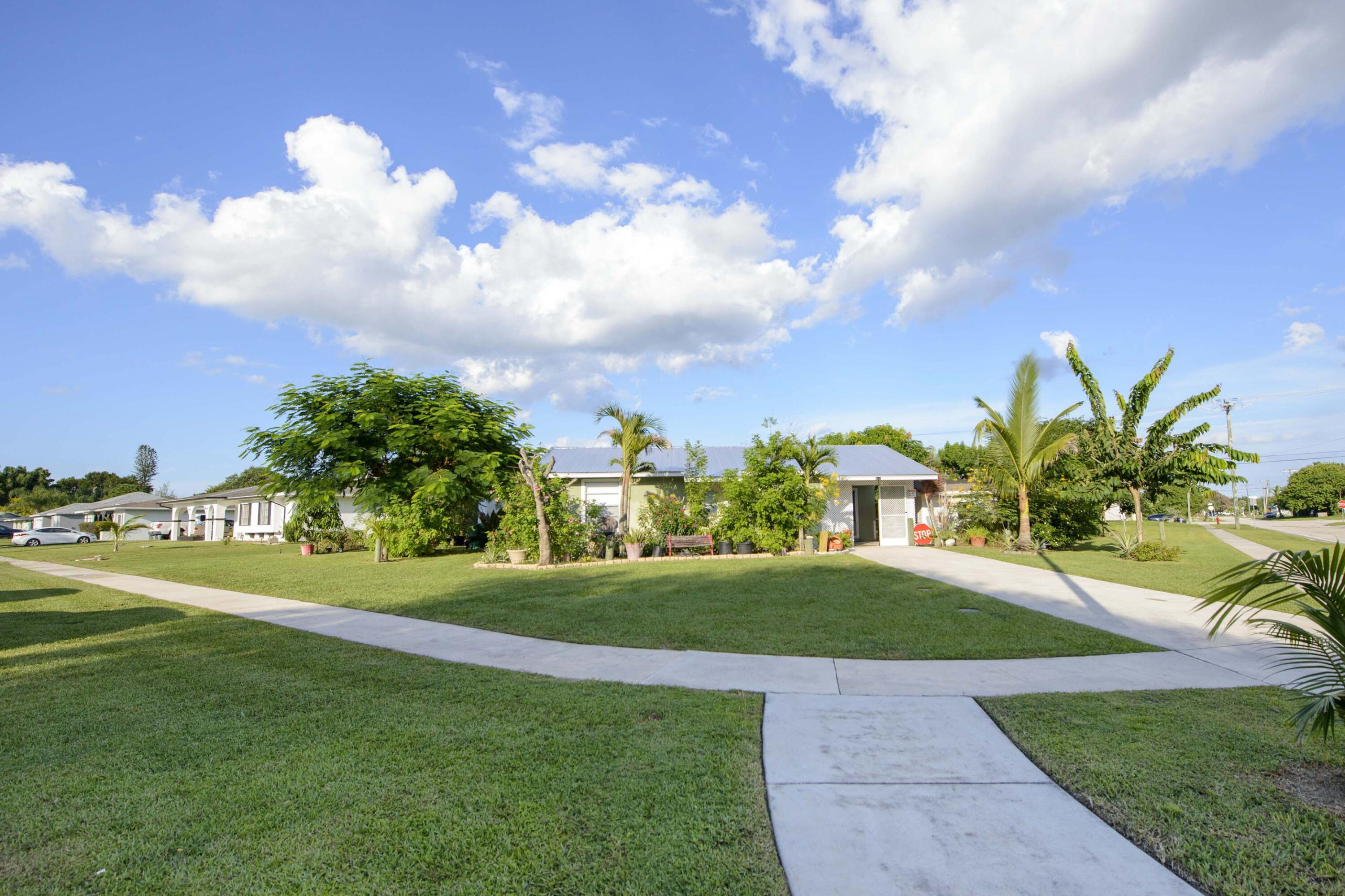 En Venta 221 SW CALMOSO Drive, Port St. Lucie, FL 34983, Port St. Lucie, FL 34983