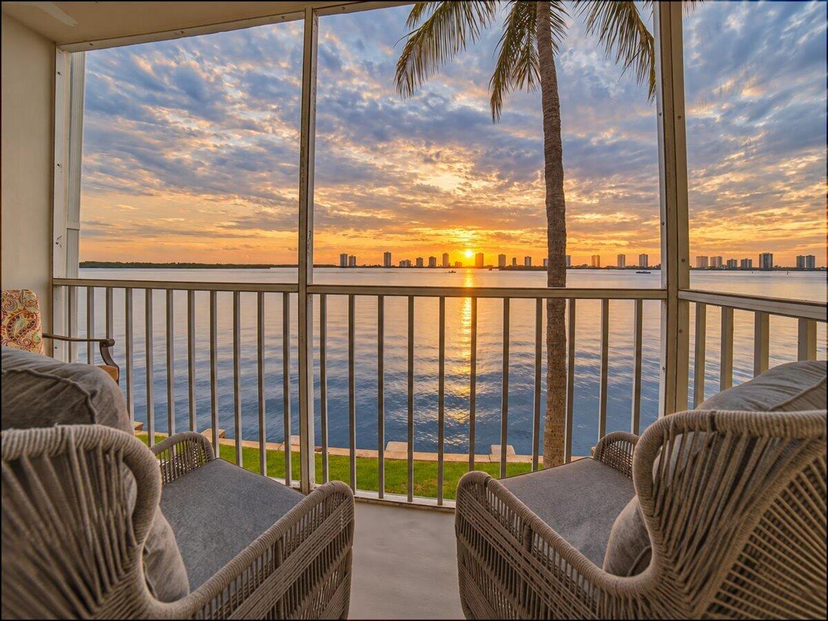 En Venta 101 Doolen Court 205, North Palm Beach, FL 33408, North Palm Beach, FL 33408