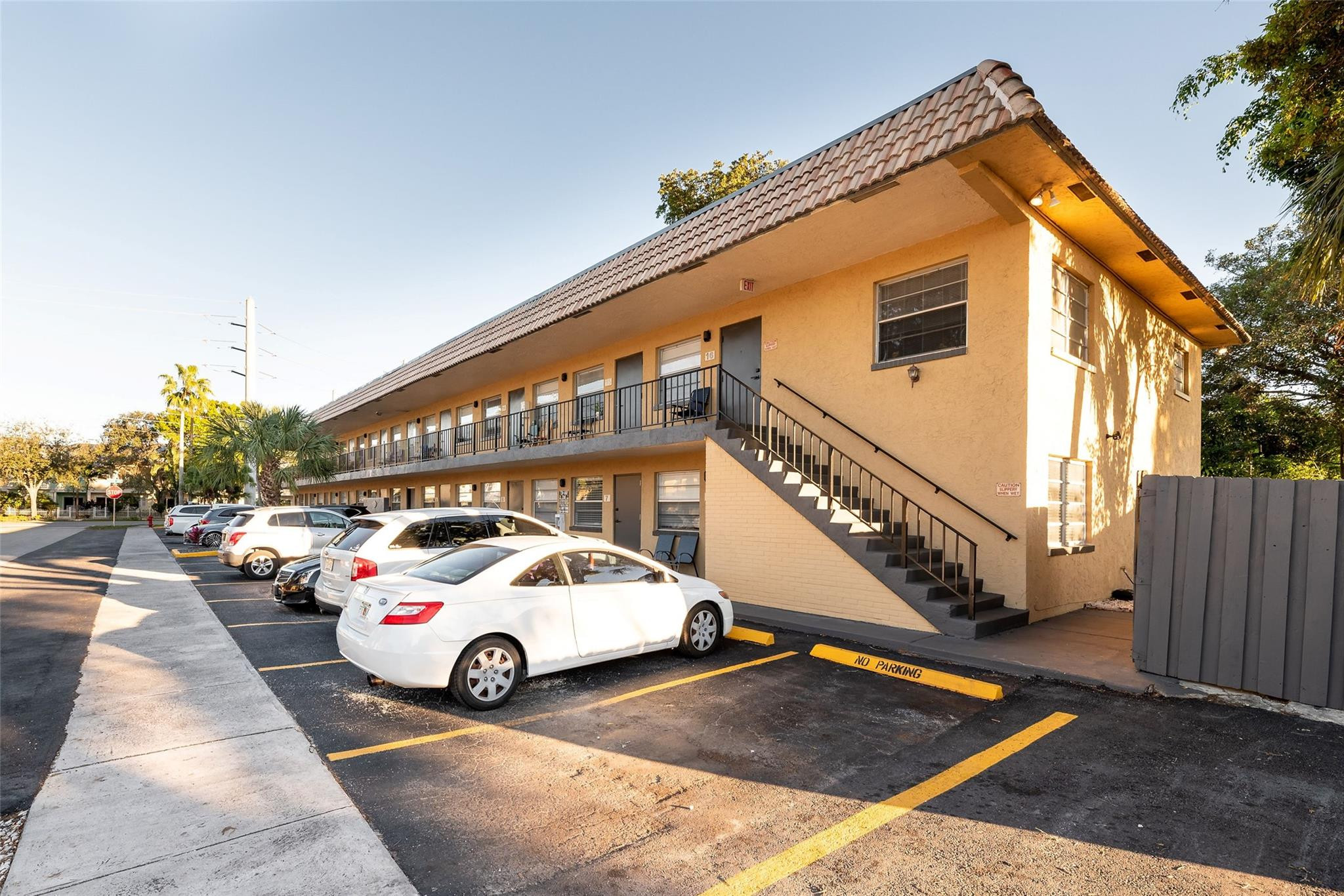 En Renta 1150 NE 17TH Court 16, Fort Lauderdale, FL 33305, Fort Lauderdale, FL 33305