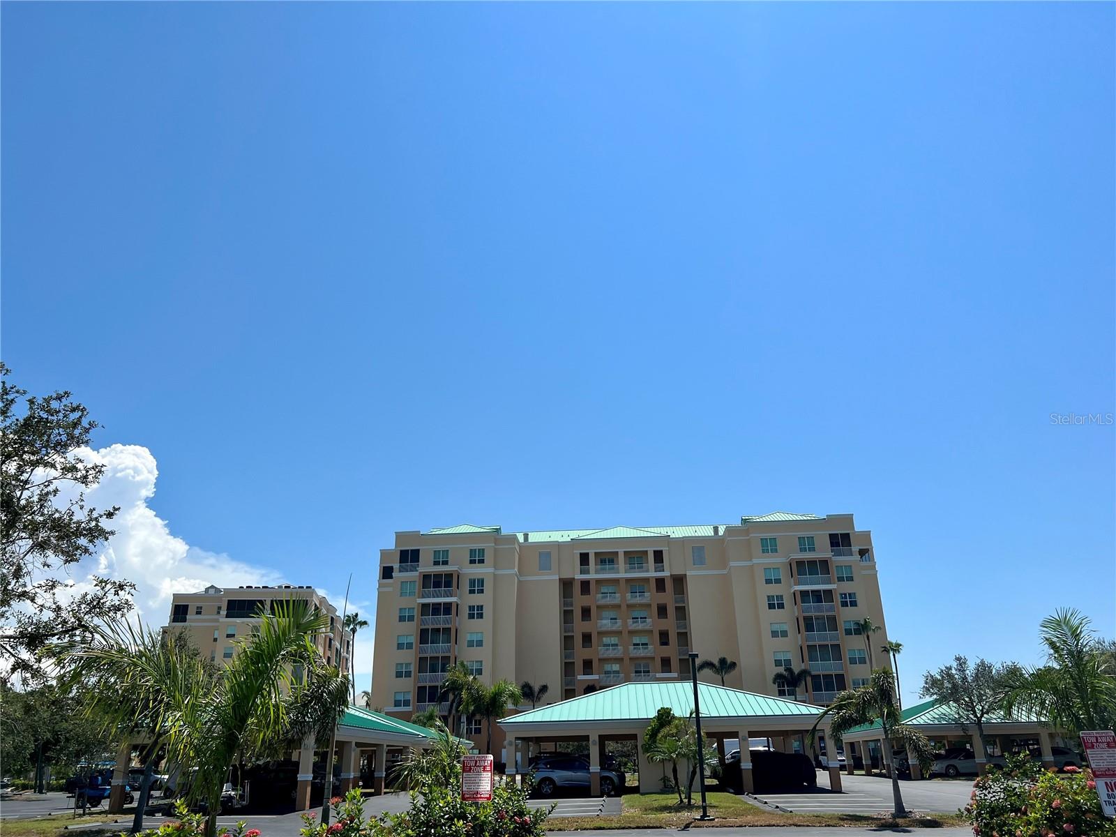 Foto de propiedad en 2060 MATECUMBE KEY RD #2105 PUNTA GORDA con MLS# C7479680