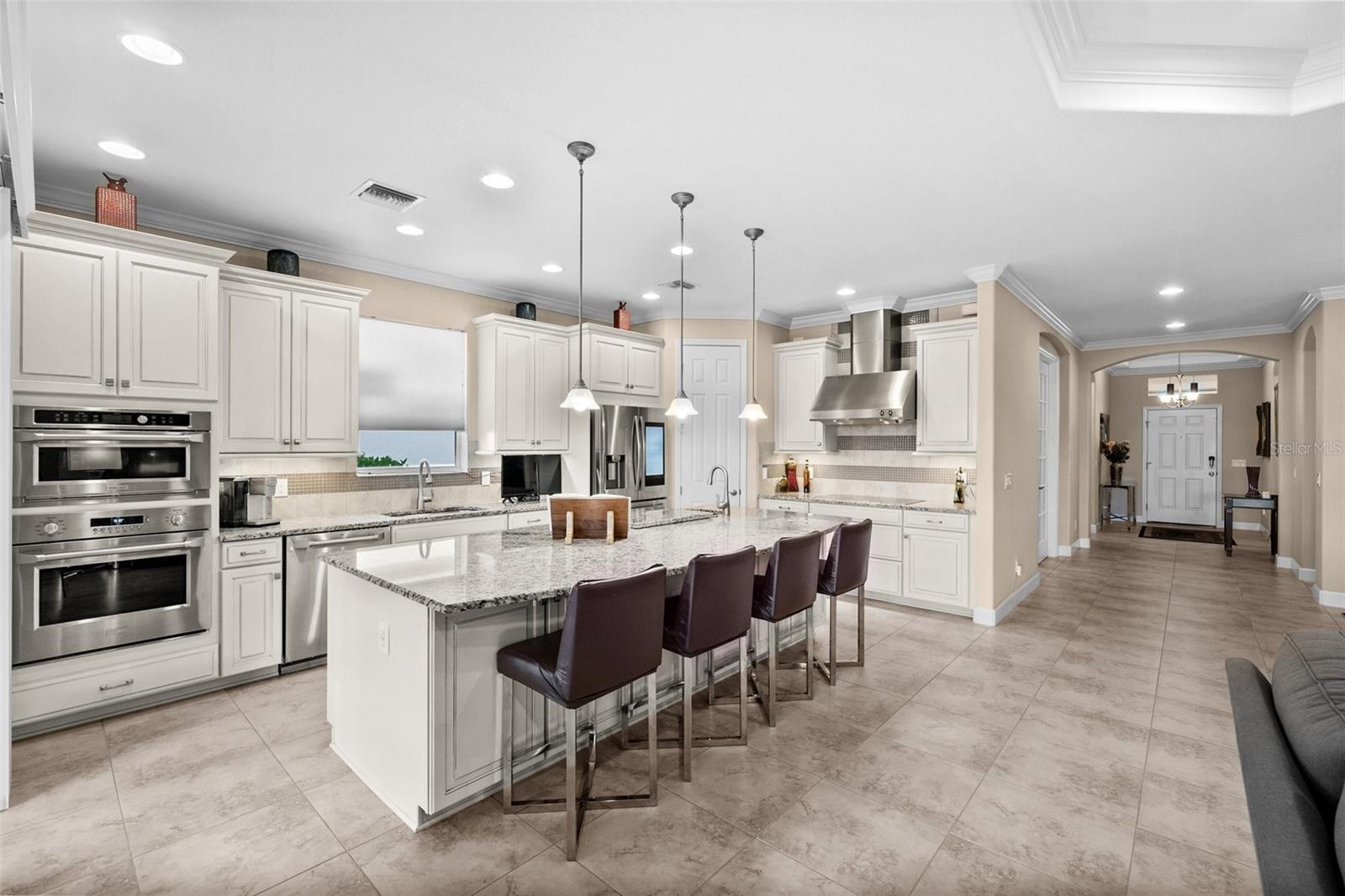 Foto de propiedad en 2616 MALAITA CT CAPE CORAL con MLS# C7512843