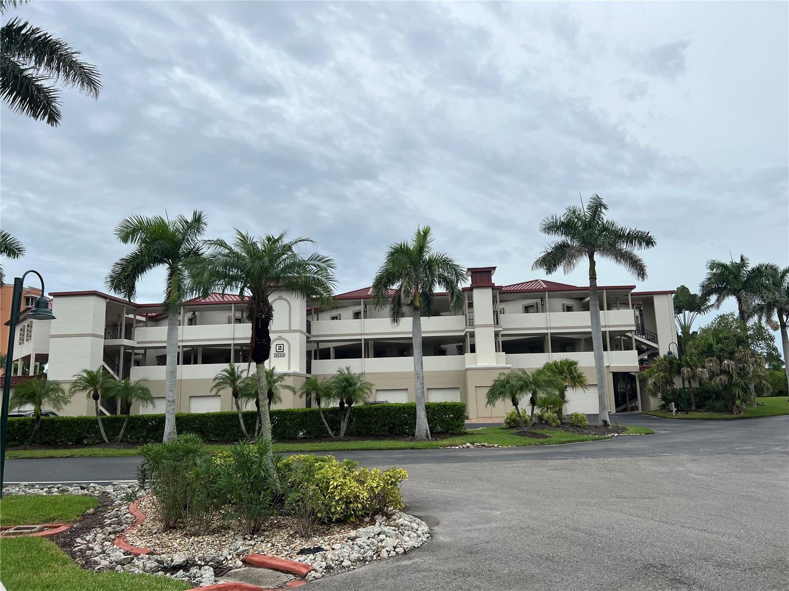 Foto de propiedad en 3220 SOUTHSHORE DR #22C PUNTA GORDA con MLS# C7515108