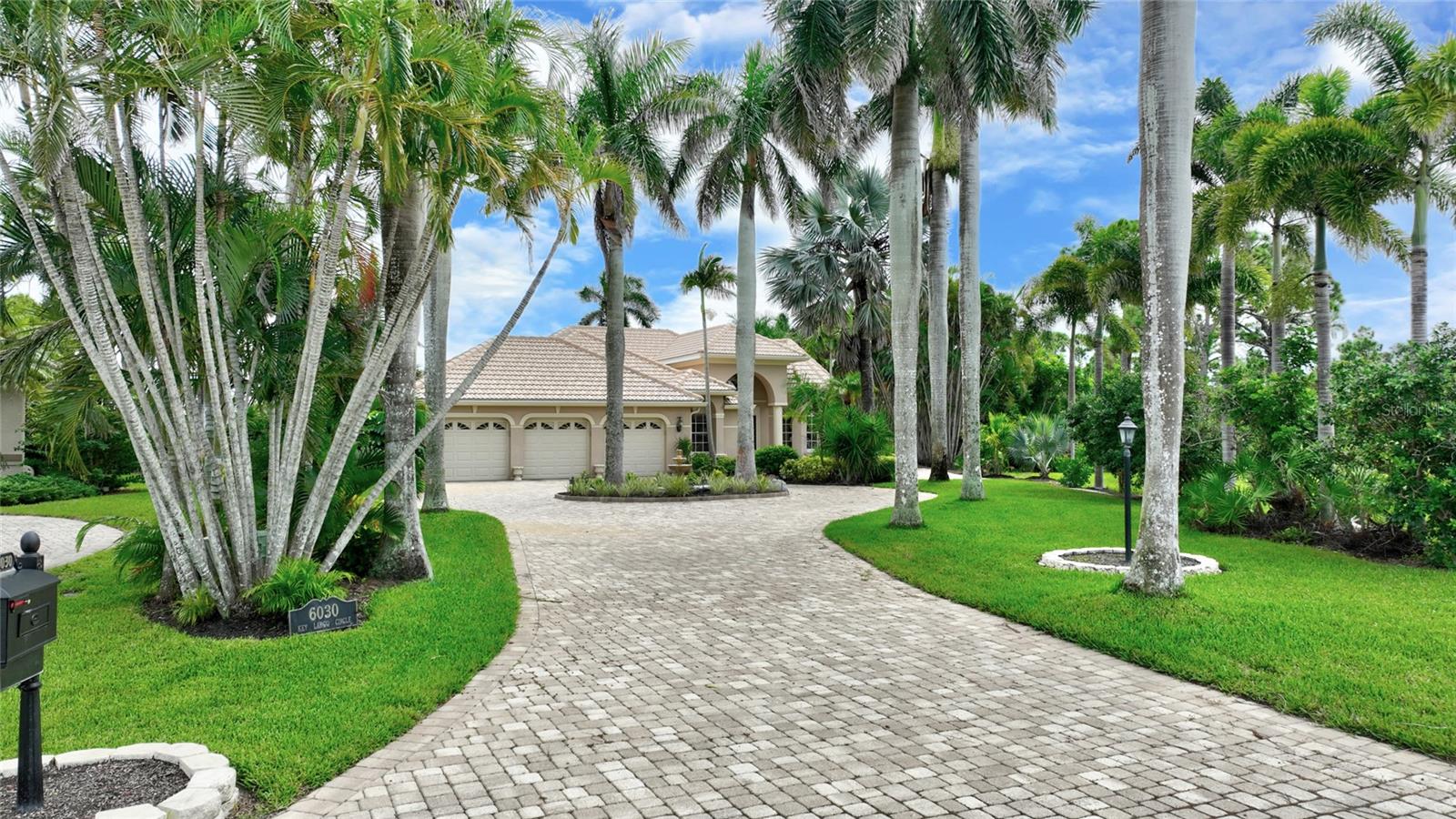 En Venta 6030 KEY LARGO CIR, PUNTA GORDA, FL 33955