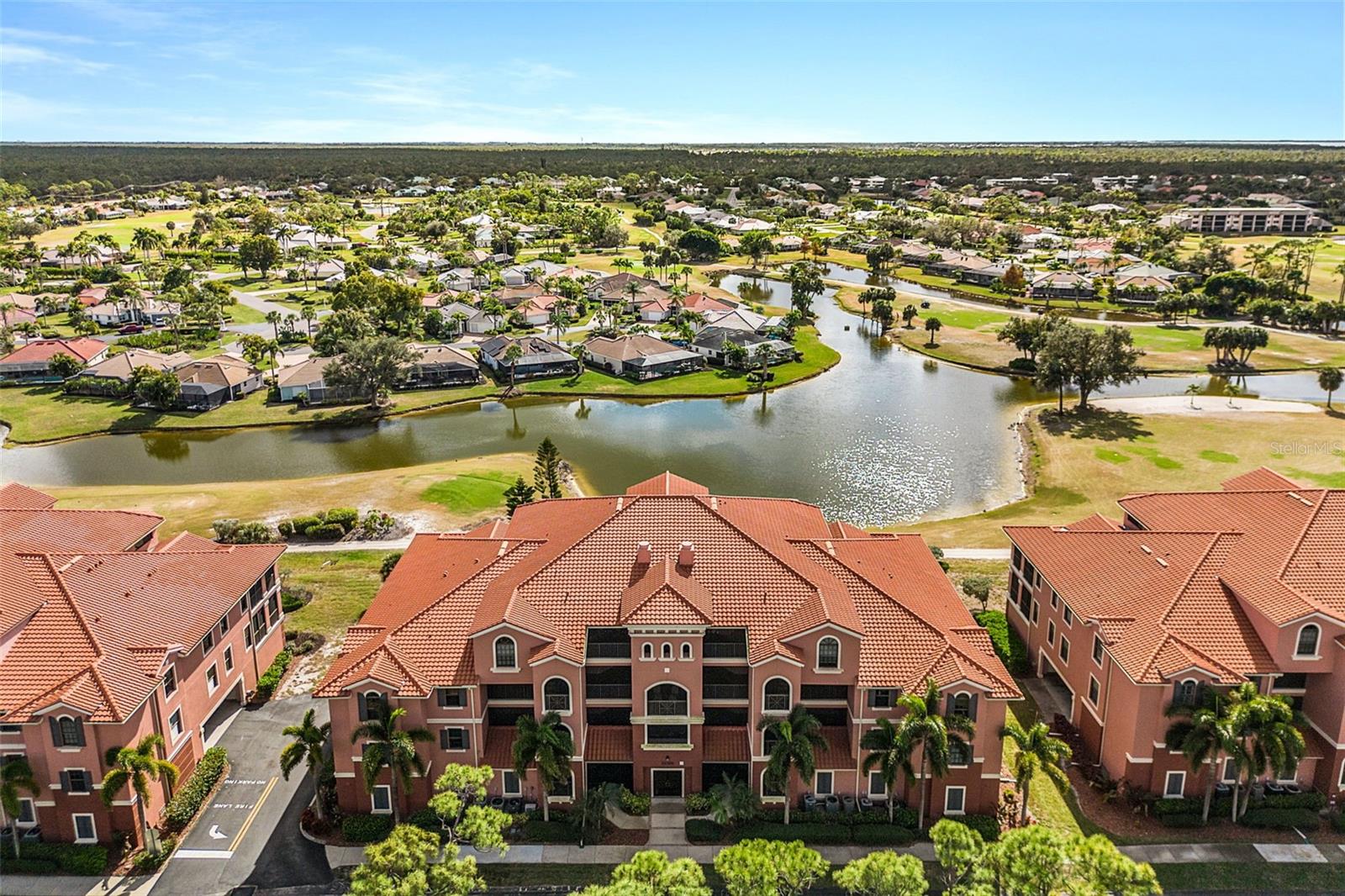 Foto de propiedad en 24399 BALTIC AVE #202 PUNTA GORDA con MLS# C7520163