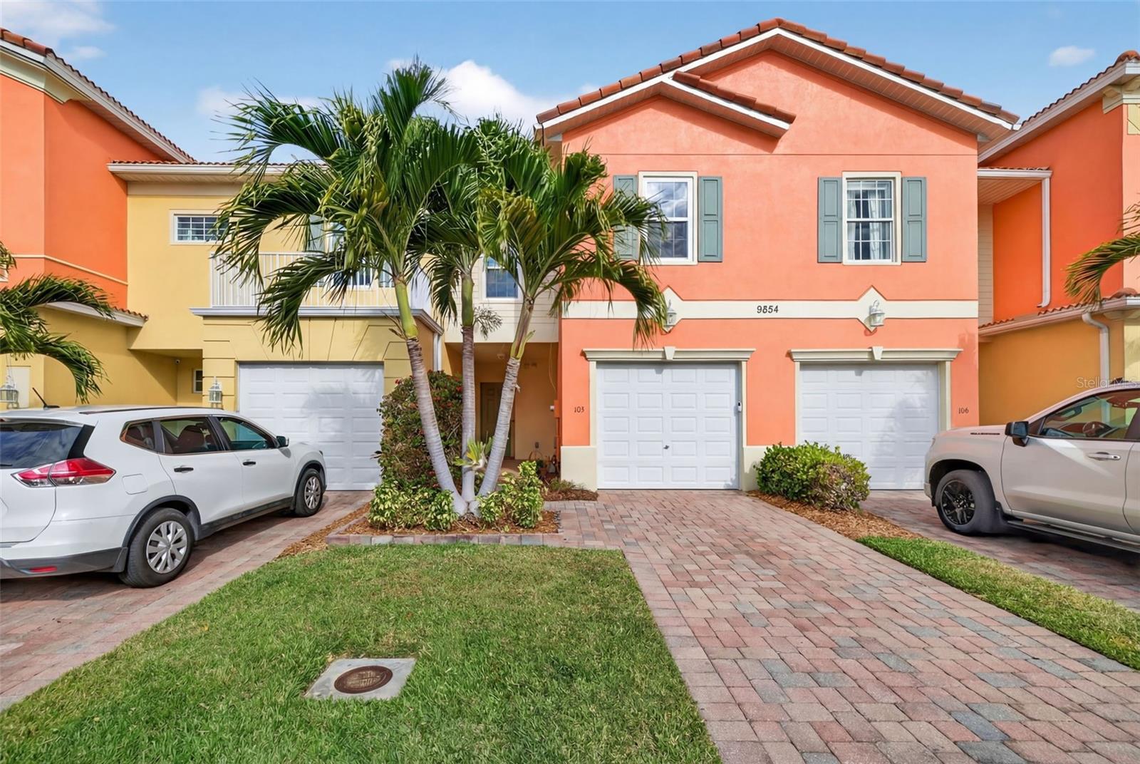 Foto de propiedad en 9824 CRISTALINO VIEW WAY #103 FORT MYERS con MLS# C7522772