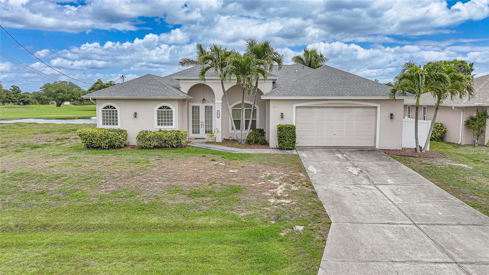 En Venta 1511 NW 29TH PL, CAPE CORAL, FL 33993