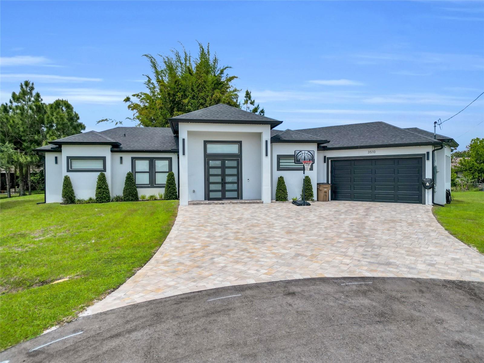 Foto de propiedad en 3510 9TH CT W LEHIGH ACRES con MLS# C7525177