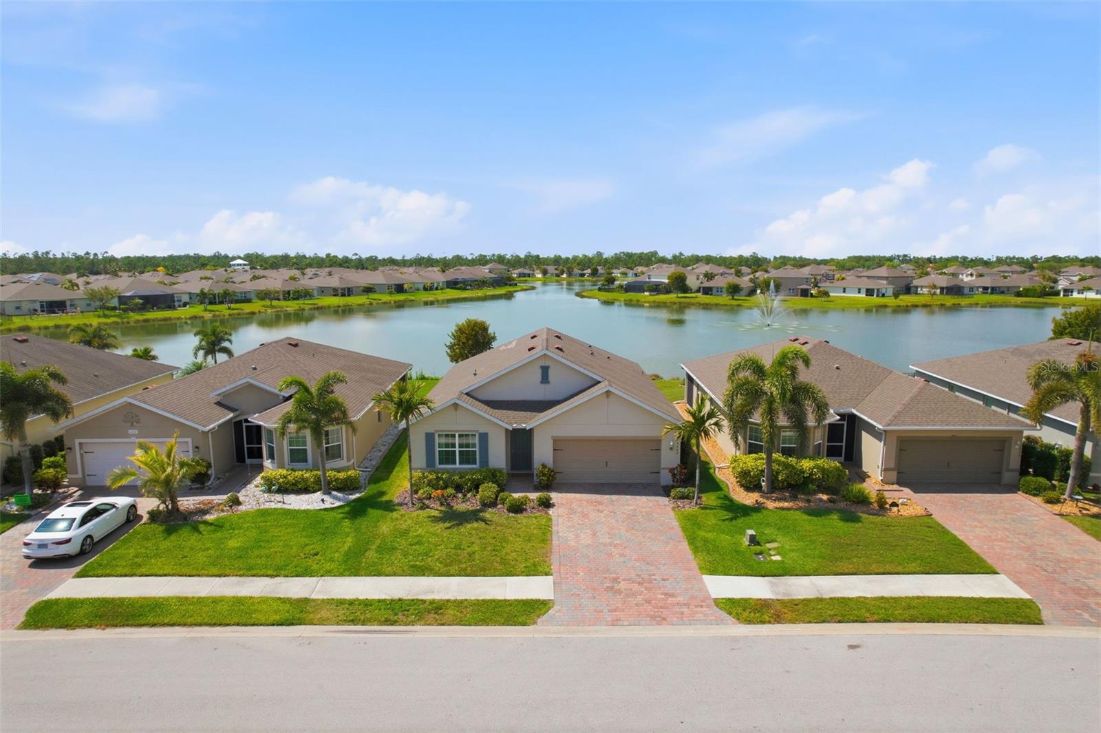 Foto de propiedad en 3422 CANCUN CT CAPE CORAL con MLS# C7525992