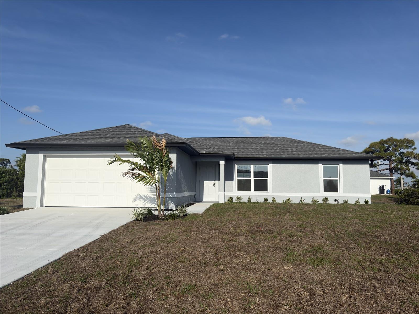 En Venta 2810 NW 26TH PL, CAPE CORAL, FL 33993