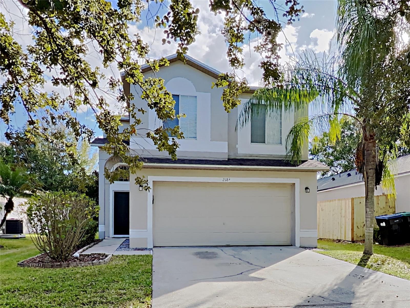 Foto de propiedad en 2184 HEATHWOOD CIR ORLANDO con MLS# C7526491