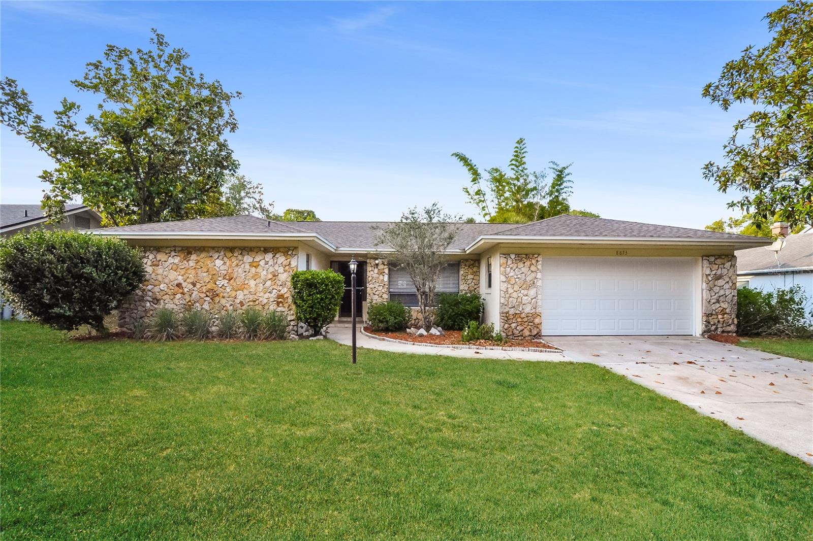 En Venta 8873 ASPEN AVE, ORLANDO, FL 32817