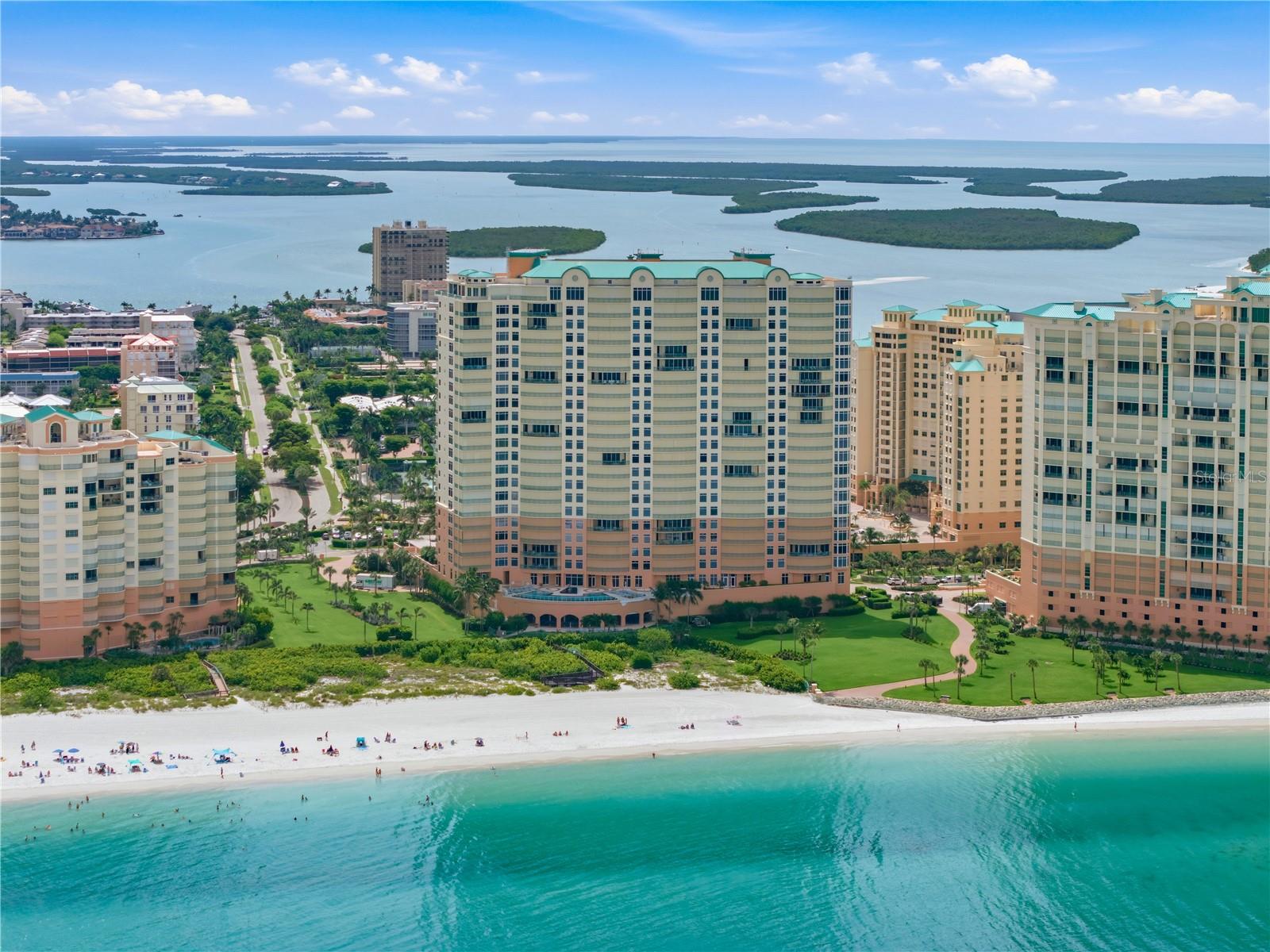 Foto de propiedad en 940 CAPE MARCO DR #1905 MARCO ISLAND con MLS# C7527678