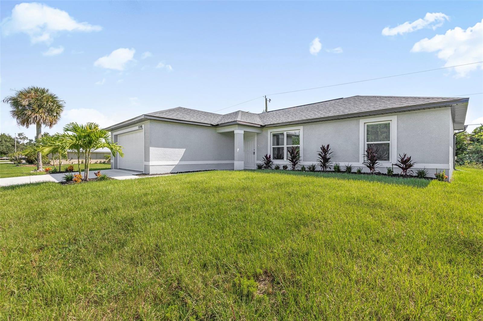En Venta 418 NW 11TH TER, CAPE CORAL, FL 33993
