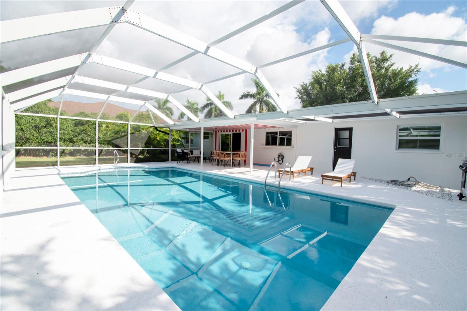 Foto de propiedad en 59 WICKLIFFE DR NAPLES con MLS# C7527729