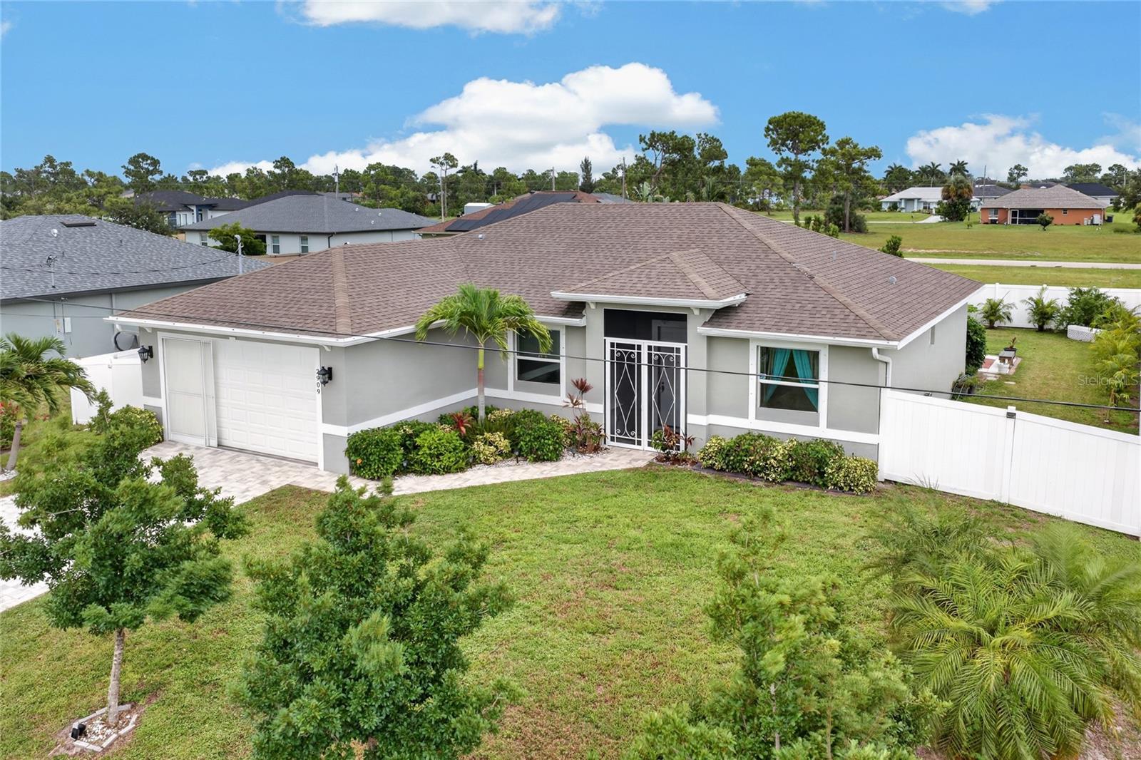 Foto de propiedad en 2909 NW 24TH AVE CAPE CORAL con MLS# C7528907