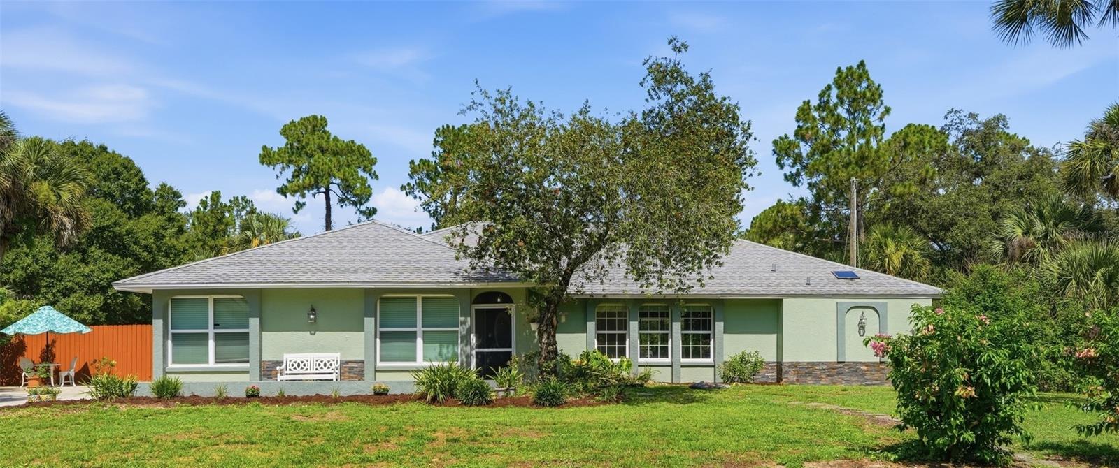 En Venta 505 THOMPSON AVE, LEHIGH ACRES, FL 33972