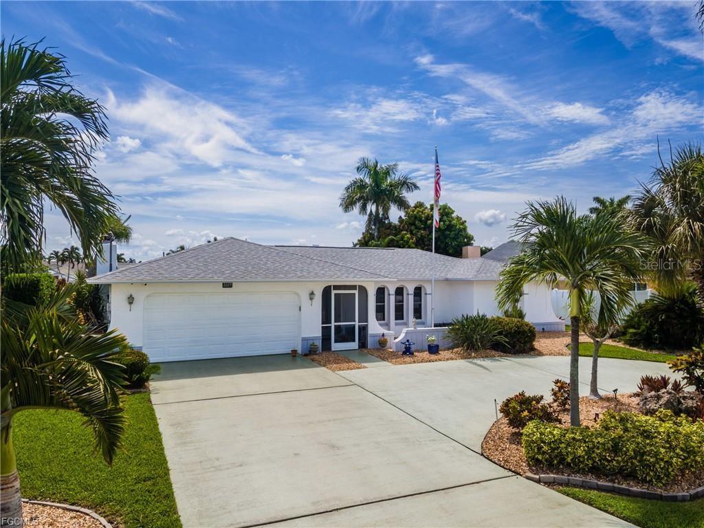 Foto de propiedad en 3319 SE 17TH AVE CAPE CORAL con MLS# C7529357