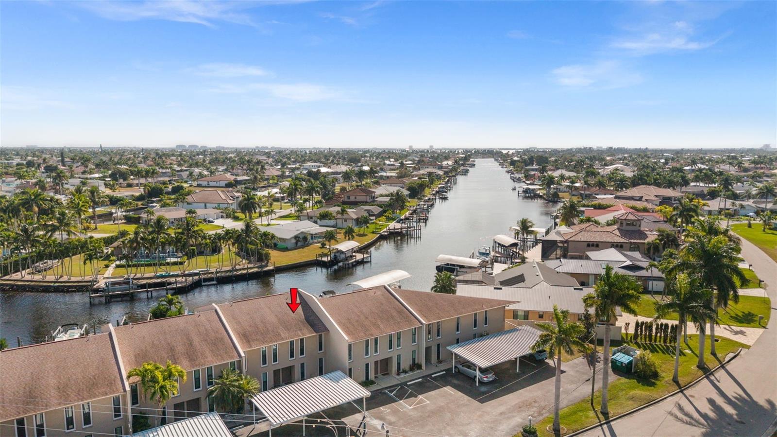 Foto de propiedad en 4803 SW SANTA BARBARA CT #8 CAPE CORAL con MLS# C7529854