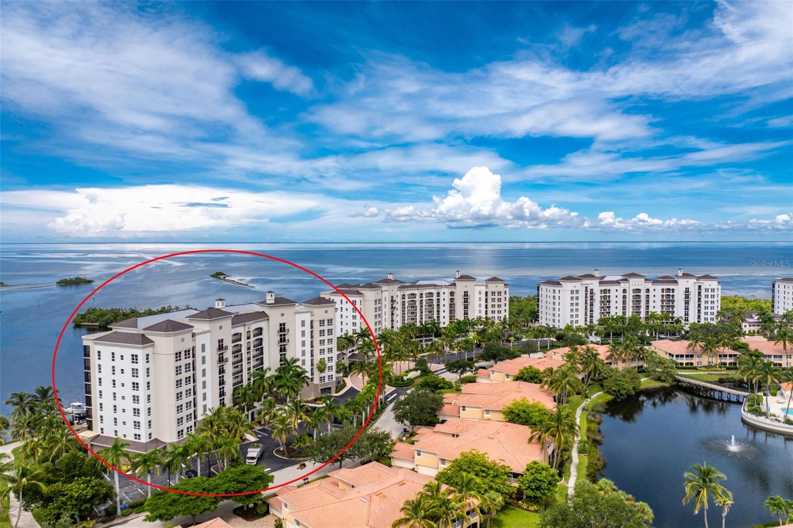 En Venta 3313 SUNSET KEY CIR #402, PUNTA GORDA, FL 33955