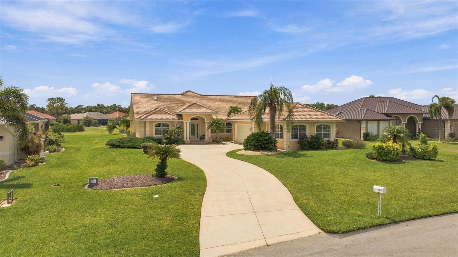 En Venta 1150 ROMANO KEY CIR, PUNTA GORDA, FL 33955