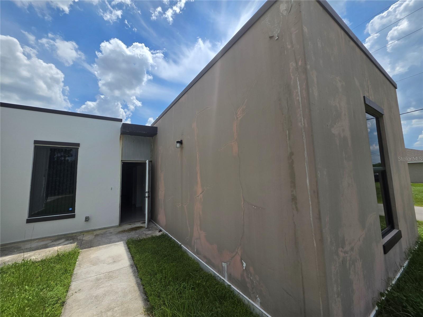 En Venta 3515 75TH ST W, LEHIGH ACRES, FL 33971