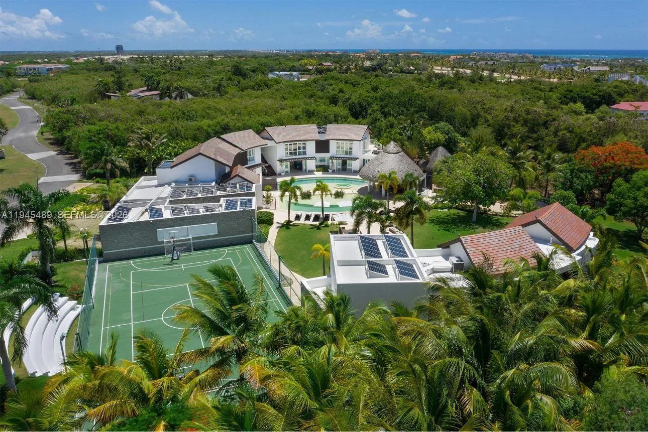 Foto de propiedad en cap cana Cap Cana El Dorado, FL  con MLS# 