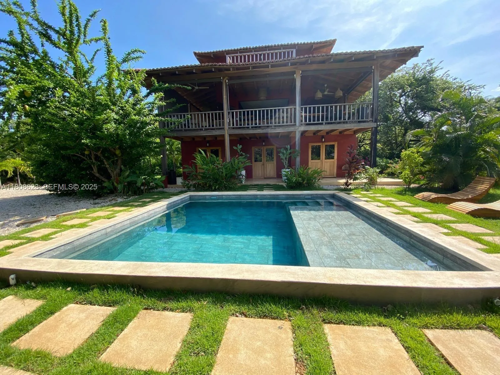 Foto de propiedad en Condominium Hotel Playa N Condominium Hotel Playa N Santa Cruz  con MLS# 