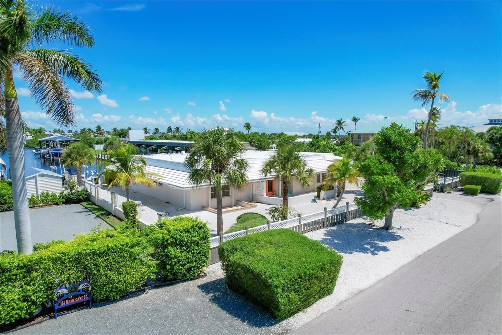 Foto de propiedad en 161 DAMFICARE ST BOCA GRANDE con MLS# D6143530