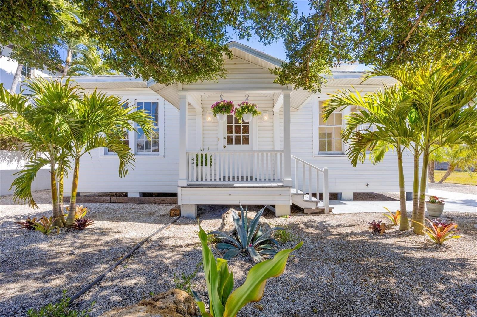 Foto de propiedad en 260 GILCHRIST AVE BOCA GRANDE con MLS# D6146072