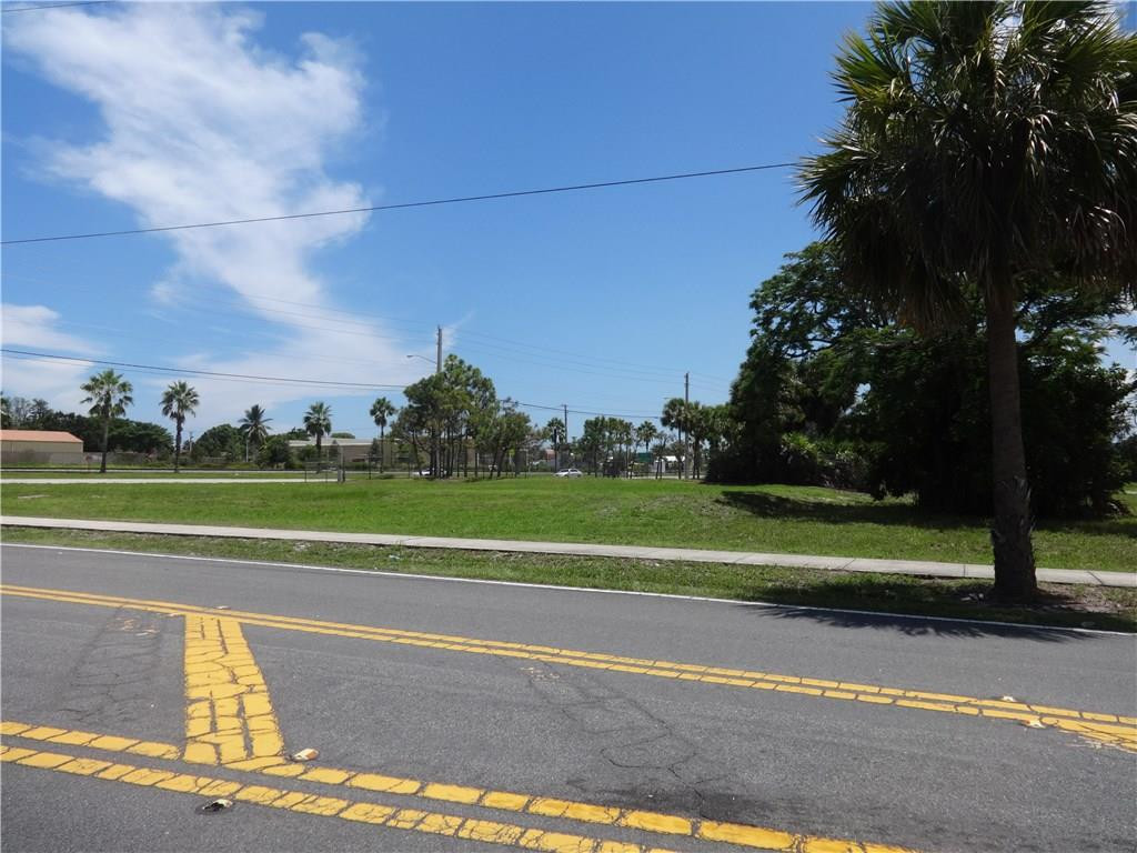 Foto de propiedad en 800 NW Dixie Highway, Pompano Beach, FL 33060 Pompano Beach con MLS# 
