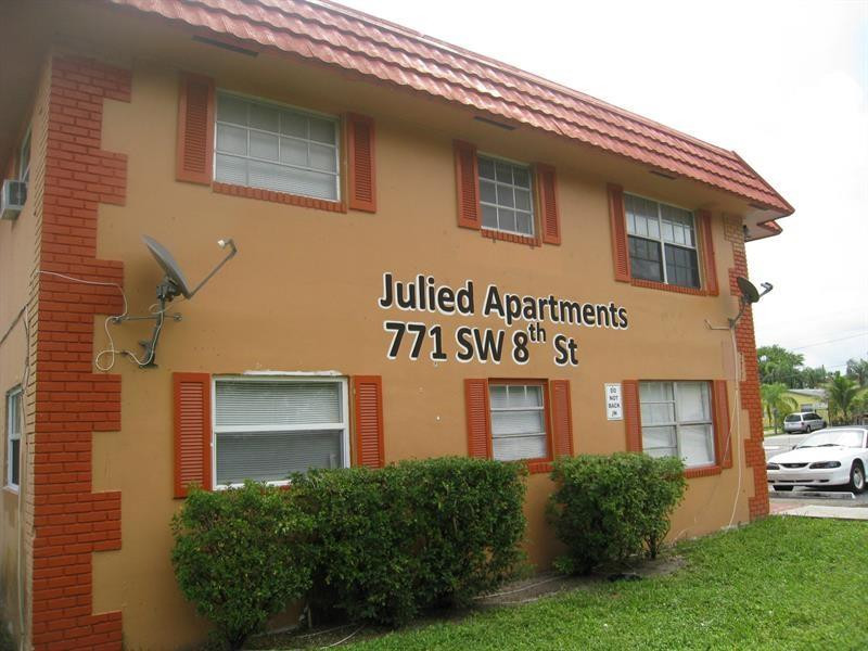 Foto de propiedad en 771 SW 8th Street 111, Pompano Beach, FL 33060 Pompano Beach con MLS# 