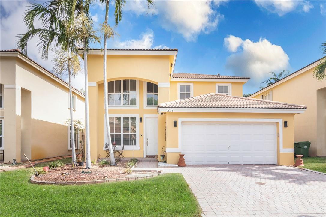 Foto de propiedad en 7635 19th Court, Pembroke Pines, FL 33024 Pembroke Pines con MLS# 