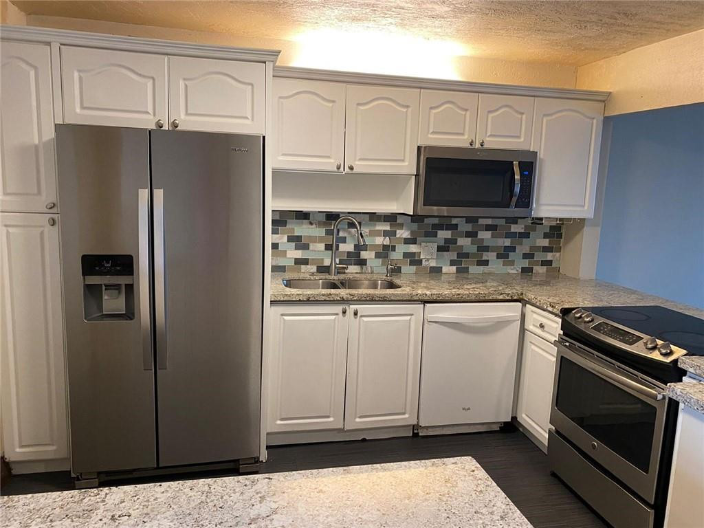 Foto de propiedad en 290 Racquet Club Road 205, Weston, FL 33326 Weston con MLS# 