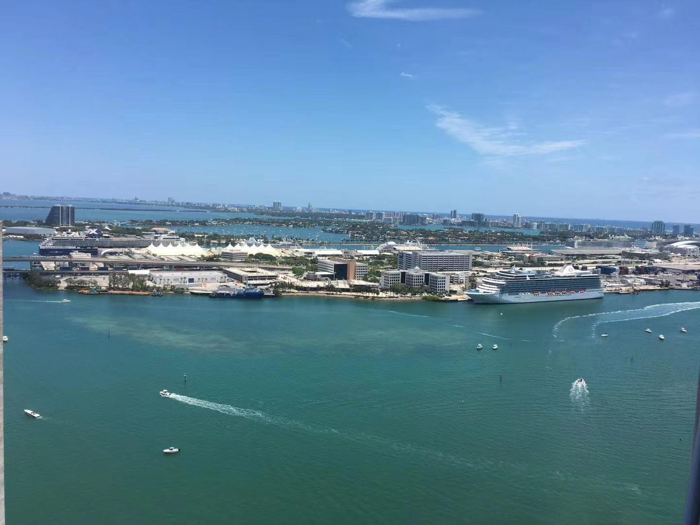 Foto de propiedad en 335 S Biscayne Boulevard 4004, Miami, FL 33131 Miami con MLS# 