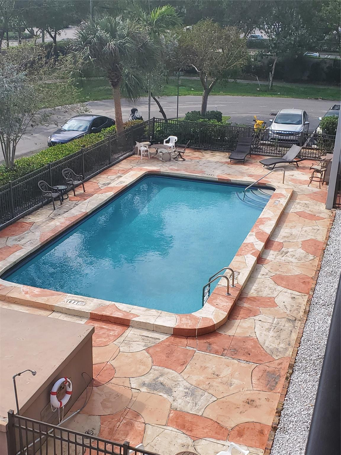 Foto de propiedad en 1021 NE 24th Avenue 4, Pompano Beach, FL 33062 Pompano Beach con MLS# 