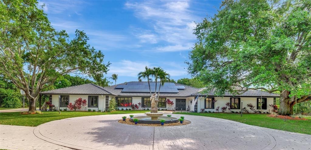 Foto de propiedad en 10300 Prestwick Road, Boynton Beach, FL 33436 Boynton Beach con MLS# 