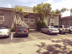 Foto de propiedad en 471 NE 210th Cir Terrace 102-14, North Miami Beach, FL 33179 North Miami Beach con MLS# 