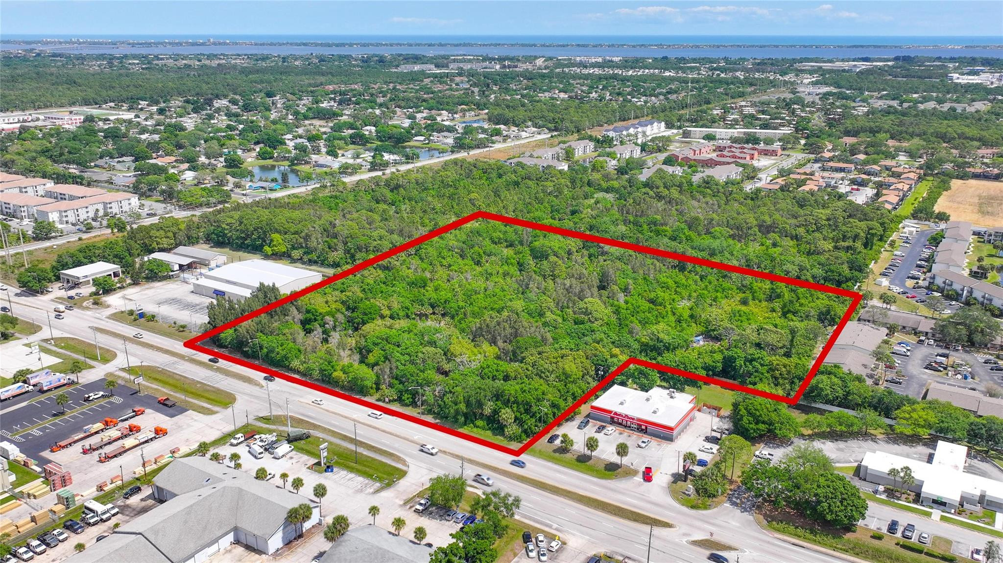 Foto de propiedad en 4527 S Babcock Street, Palm Bay, FL 32905 Palm Bay con MLS# 