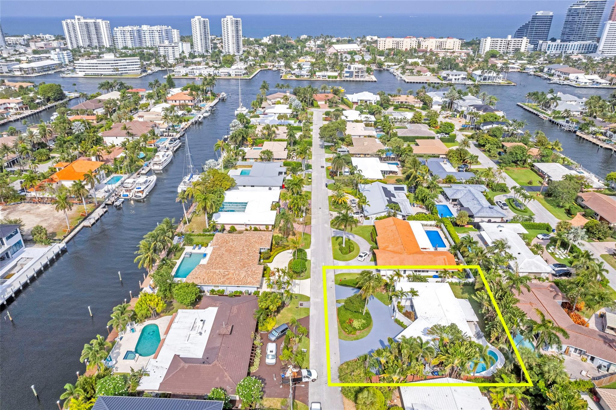 Foto de propiedad en 2840 NE 26th Court, Fort Lauderdale, FL 33306 Fort Lauderdale con MLS# 