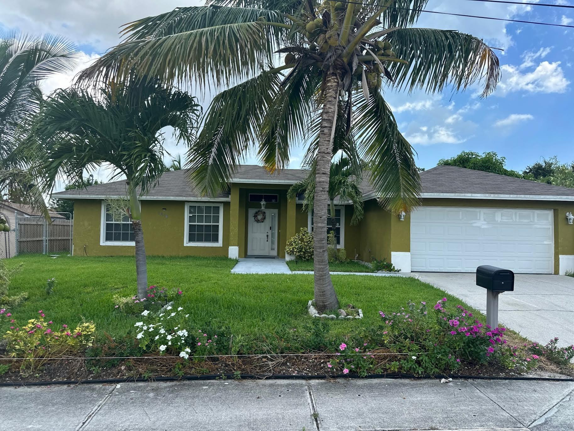 Foto de propiedad en 1618 W 26th Street, Riviera Beach, FL 33404 Riviera Beach con MLS# 