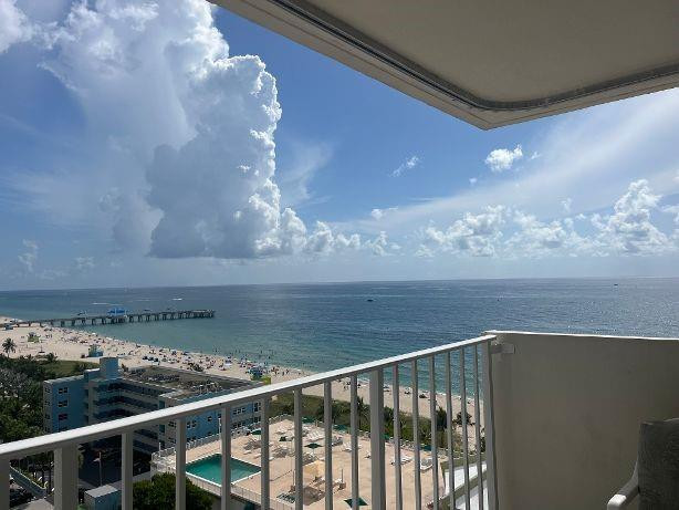 Foto de propiedad en 111 Briny Avenue 1401, Pompano Beach, FL 33062 Pompano Beach con MLS# 